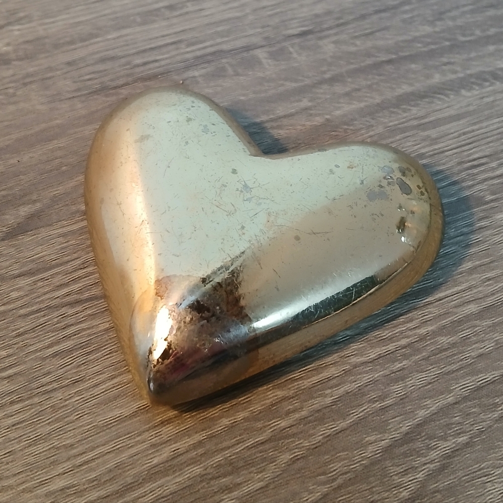 Vintage MCM Brass Heart Paperweight A & M Leatherlines New York Valentine Love